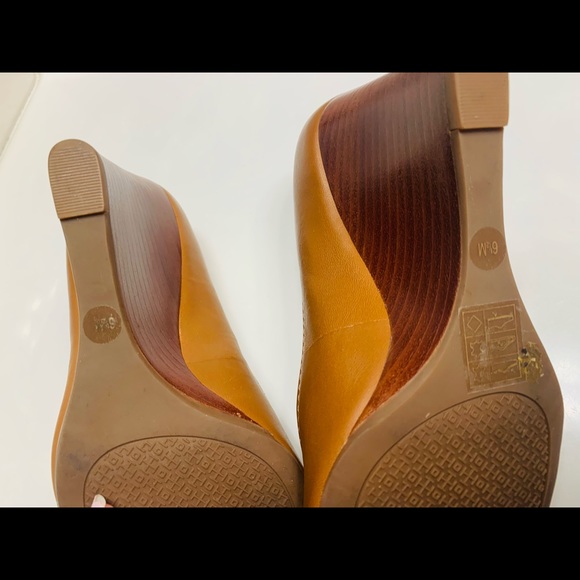 Tory Burch wedge - Picture 6 of 7